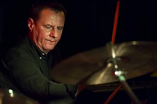 Stefan Meier (drums)